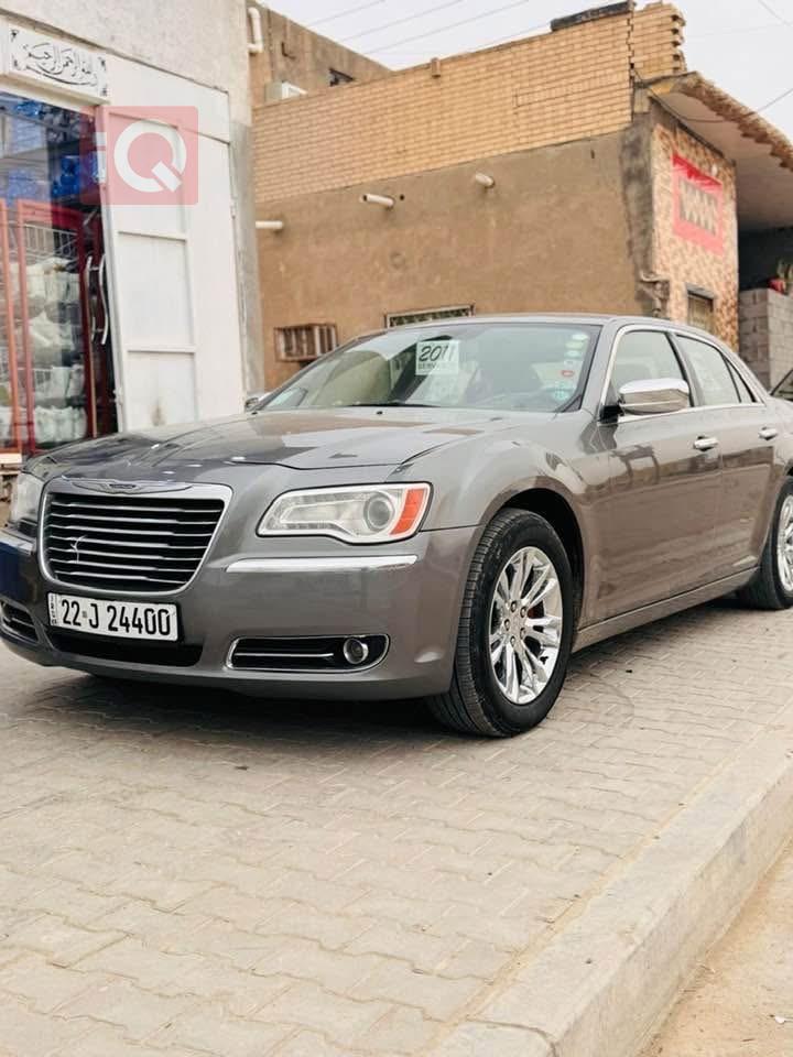 كرايسلر 300